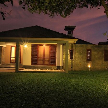 Breezy Villa Negombo Exterior photo